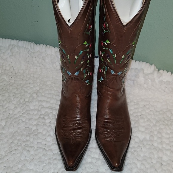 Hand made Lane, Brown Falling Flowers Western Boot - Picture 13 of 16